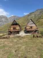 B&B Stepantsminda - Kazbegi 4 side cottages - Bed and Breakfast Stepantsminda