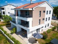 Vila Primorka Apartmani Oleander - Chambres d’hôtes Šilo