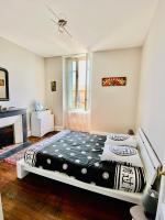 Deluxe Double Room with Shower