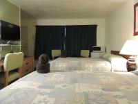 Chambre Double Standard avec 2 Lits Doubles - Non-Fumeurs