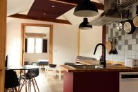 Apartment with Mountain View