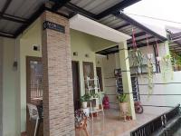 B&B Cilacap - Emmir Homestay - Bed and Breakfast Cilacap