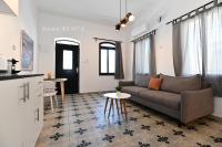 One-Bedroom Apartment (6)	