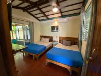 Quadruple Room with Private Bathroom