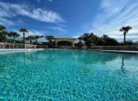 Modern Townhouse with Pool Close to Disney & Silver Spurs Arena - Ferienwohnung