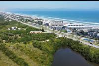 Lovely & Cozy 3 bedroom with pool - B&B New Smyrna Beach