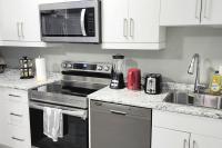 QUIET & COZY MODERN SUITE CLOSE TO RCMP - B&B Regina