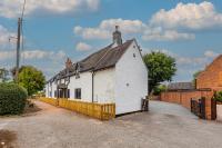 Rustic 5 Bed Farm House in Derbyshire, sleeps 9 - B&B Snarestone