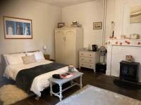 7 Dagnaud De la Tude our family farmhouse style home with en-suite - B&B