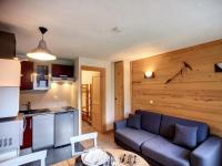 Studio rénové 4 pers, ski aux pieds, Les Menuires - 21m², 2 Flocons Or, Accès direct pistes. - FR-1-178-364 - B&B