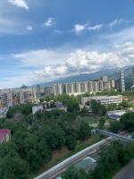 Mountains and River view apartment in Almaty - B&B Almaty
