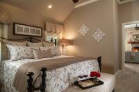 Guest House with King Bed