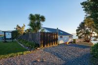 Three-Bedroom Cottage with Sea View
