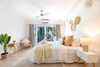 Palm Tree Paradise near Nightcliff with Pool - Bed and Breakfast Darwin