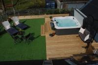 Stunning Luxury Duplex with Hot Tub and AirCon - Ferienwohnung