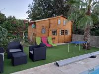 Casa di legnu ,charmant chalet avec piscine - B&B