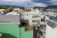 Penthouse on the main street, town center Akureyri - Chambres d’hôtes Akureyri
