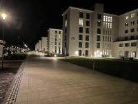 Penthouse mit Dachterrasse, Meerblick, Klimaanlage, Gasgrill, Kamin, Luxus-Design-Apartment, 2 Minuten zum Strand - B&B Ostseebad Binz