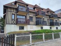 Studio Cabine 4 Pers, Front de Mer, Balcon Sud, Parking Privé, Vélos Inclus, Aucun Animal Autorisé - FR-1-465-84 - B&B Merville-Franceville-Plage
