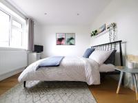 Self-contained annexe excellent location - B&B