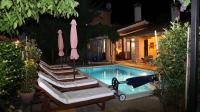 Art House with Pool by Rovinj-Holiday - B&B Rovinjsko Selo