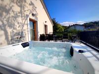 Boutique rooms by Petrič winery - B&B Dobravlje