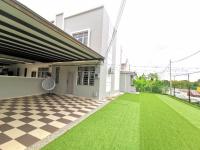 Maco Home Premium Suite Corner at Mount Austin Taman Daya - B&B