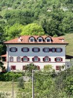 Large villa for 20 guests on large estate with private pool and tennis court Big conference room with facilities VILLAITALY EU - Chambres d'hôtes Cairo Montenotte