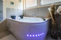 Le Boudoir de Fanny - Sauna/Balnéo/ciné/Hamacs - B&B