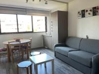 Fréjus, Studio dans résidence avec Piscine - B&B Fréjus