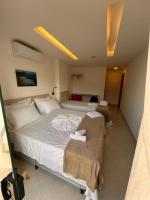 Camera Tripla Superior