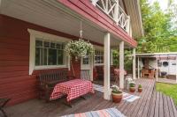 Iisland Uoma Lovely house and sauna by the river - B&B Ii
