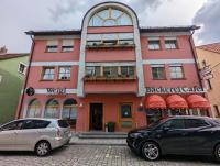 Cafe-Bäckerei-Pension Weigl - B&B Oberviechtach