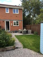 Cheerful 2-bedroom home with free parking - B&B