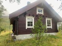 Log Cabin Close to Nature - B&B Finnsnes