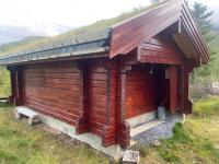 Log Cabin Close to Nature - B&B Finnsnes