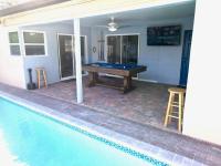 Home in West Palm Beach with Heated Pool - Chambres d’hôtes
