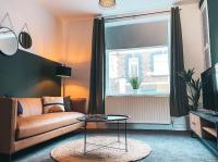 B&B Merthyr Tydfil - Coronation House by Solace Stays - Bed and Breakfast Merthyr Tydfil