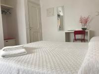 Camera Singola con Bagno Privato