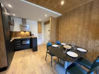 Appartement rénové 3* avec balcon et Wifi, proche pistes, idéal famille - FR-1-598-110 - Ferienwohnung
