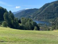 Feriehus med utsikt til fjord og fjell - B&B Gvammen