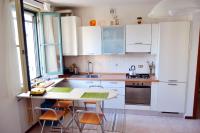 [Centro storico] Vulcano1, Bilocale strategico tra Milano, Como, fiere - Chambres d’hôtes Turate