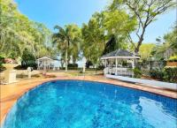 Willow Garden Stays Cairns - Beachfront 4 Bedroom Luxury Holiday Home - Ferienwohnung Kewarra Beach
