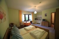 Apartment with Shower