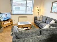 Two Bed Holiday Home with Free Parking in Inverness - B&B