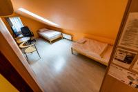 Camera Doppia con Letti Singoli e Bagno in Comune