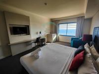 ZEN88 ESPLANADE: Hotel Suite w/ Ocean/Sunset Views - B&B