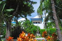 Perfect Island Retreat at Paradise Island Beach Club Villas - Bed and Breakfast