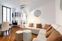Charming San Babila Apt. - B&B Milano