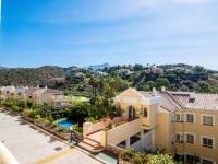 bedroom, with a share bathroom in a Bed and breakfast place - Chambres d'hôtes Marbella